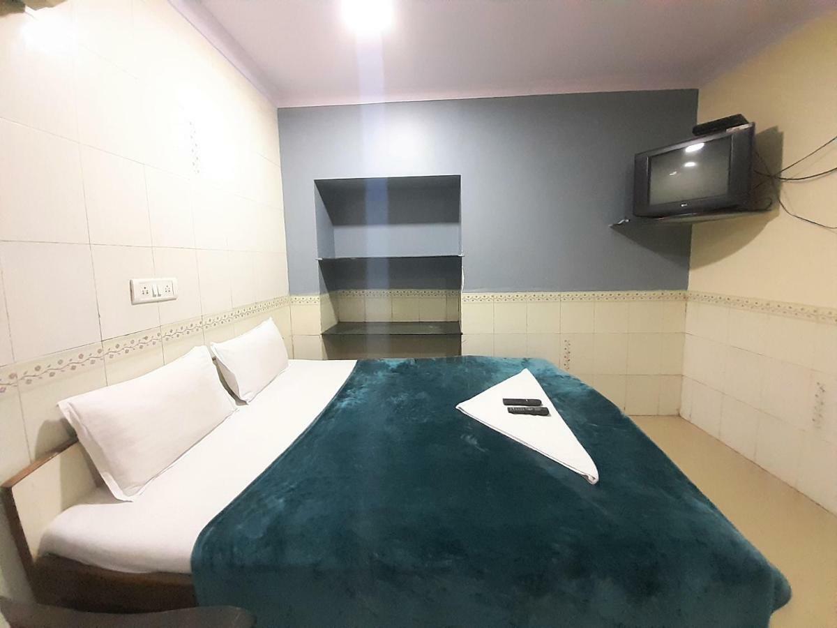 Hexa Metro Plaza Hotel Mumbai Ngoại thất bức ảnh